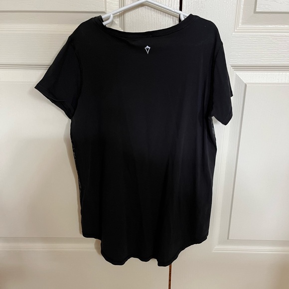 Kids Ivivva/Lululemon Long Length T-Shirt Black - Picture 3 of 3